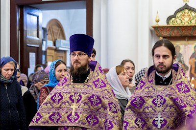 Всенощное бдение на Архиерейском подворье – в храме в честь иконы Божией Матери «Утоли моя печали» г. Саратова