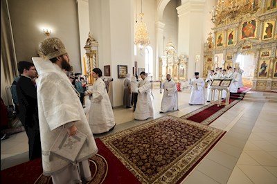 Митрополит Игнатий совершил Божественную литургию в кафедральном соборе Живоначальной Троицы г. Вольска