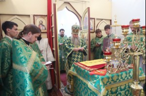 Божественная литургия в храме во имя святителя Луки (Войно-Ясенецкого) города Саратова