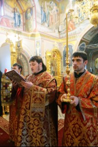 Божественная литургия в Свято-Троицком кафедральном соборе г. Саратова