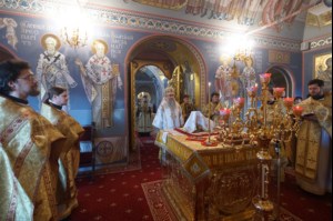 Божественная литургия в Свято-Троицком кафедральном соборе г. Саратова