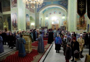 Всенощное бдение в храме в честь Покрова Пресвятой Богородицы г. Саратова