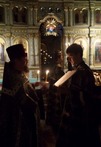 Вечернее богослужение с чтением Великого покаянного канона преподобного Андрея Критского в храме в честь Сошествия Святого Духа города Саратова
