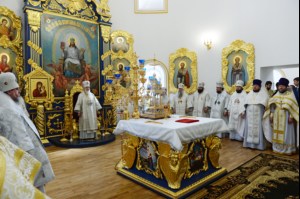 Митрополит Лонгин сослужил Святейшему Патриарху Кириллу на Божественной литургии в Спасо-Вознесенском соборе г.Ульяновска