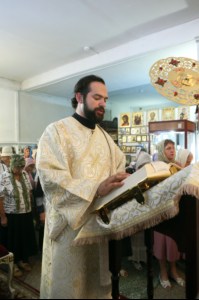 Божественная литургия в храме во имя святителя Тихона, епископа Воронежского, Задонского чудотворца г.Саратова