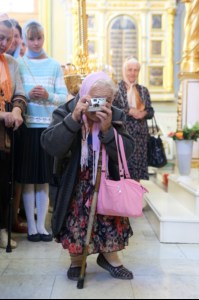Божественная литургия и молебен у мощей святого равноапостольного князя Владимира в Покровском храме г.Саратова