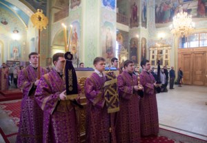 Всенощное бдение в храме в честь Покрова Пресвятой Богородицы г.Саратова