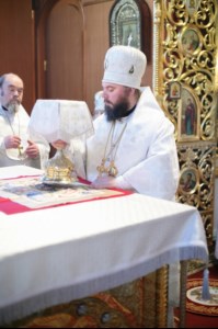Заупокойная Литургия и панихида в Духосошественском кафедральном соборе Саратова