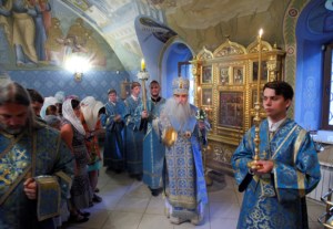 Всенощное бдение с чином Погребения Божией Матери в Свято-Троицком кафедральном соборе г. Саратова