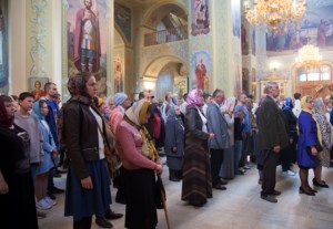 Всенощное бдение в храме в честь Покрова Пресвятой Богородицы г. Саратова