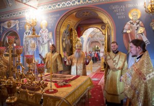 Божественная литургия в Свято-Троицком кафедральном соборе г.Саратова