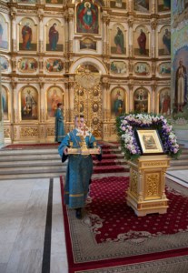 Всенощное бдение в храме в честь Покрова Пресвятой Богородицы г.Саратова