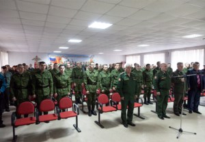 Священник принял участие в проводах выпускников на военную службу