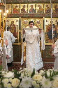 Божественная литургия на Архиерейском подворье — храме в честь иконы Божией Матери «Утоли моя печали» г. Саратова