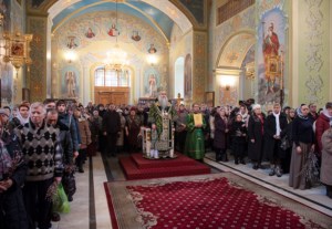 Божественная литургия в храме в честь Покрова Пресвятой Богородицы г.Саратова