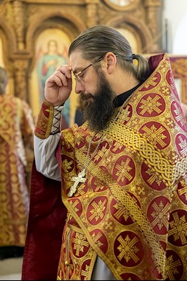 Божественная литургия в храме во имя святых бессребреников и чудотворцев Космы и Дамиана г. Саратова