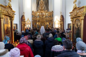 Великое повечерие с чтением канона преподобного Андрея Критского в храме великомученика Георгия Победоносца г. Саратова