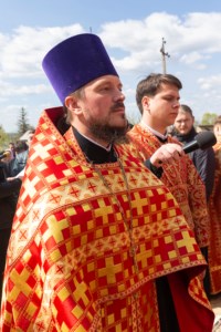 Митрополит Лонгин освятил колокола Свято-Никольского храма села Октябрьский Городок