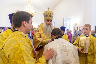 Божественная литургия в храме во имя святителя Николая Японского г. Саратова