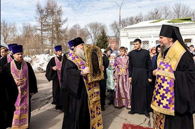 В Саратове и Покровске прошел автомобильный крестный ход со святынями Саратовской митрополии