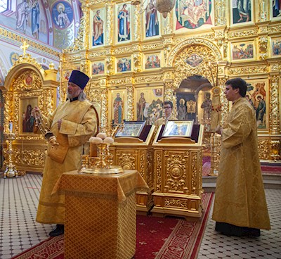 Всенощное бдение в Свято-Троицком кафедральном соборе г. Саратова