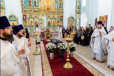 Митрополит Лонгин совершил отпевание игумении Ксении (Афанасьевой)
