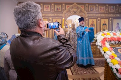 Митрополит Игнатий совершил Божественную литургию в храме в честь иконы Божией Матери «Скоропослушница» г. Шиханы Вольского района