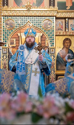 Митрополит Игнатий совершил Божественную литургию в храме в честь Сретения Господня г. Саратова
