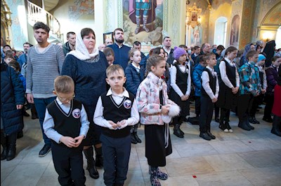 Митрополит Саратовский и Вольский Игнатий совершил вечерню в соединении с Литургией Иоанна Златоуста в Покровском соборе г. Саратова