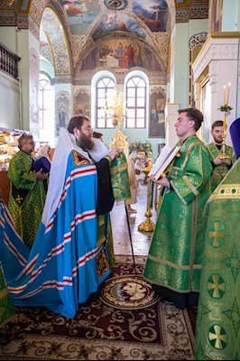 Митрополит Игнатий совершил всенощное бдение в Свято-Духовском соборе г. Саратова