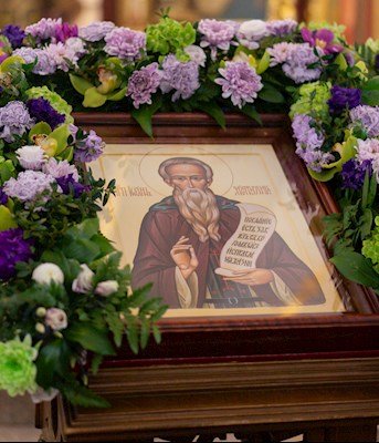 Литургия в храме великомученика Георгия Победоносца г. Саратова