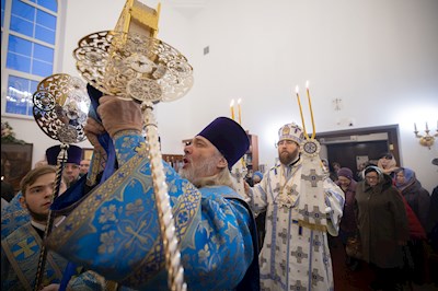 Митрополит Игнатий совершил Божественную литургию во Введенском храме Саратова
