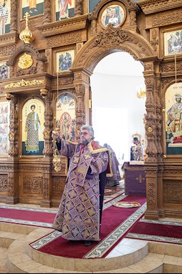 Митрополит Игнатий совершил Божественную литургию в храме Новомучеников и исповедников Саратовских г. Саратова