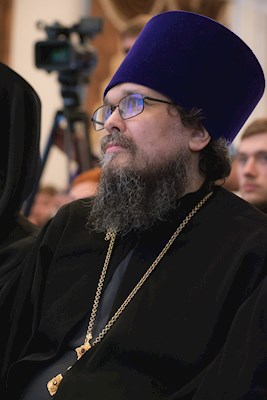 Митрополит Игнатий вручил дипломы выпускникам СПДС