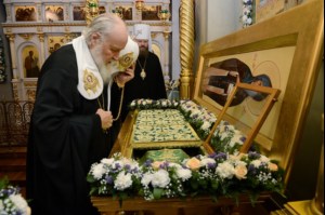 Митрополит Лонгин сослужил Святейшему Патриарху Кириллу во время малого освящения Вознесенского собора Вознесенского женского монастыря Тамбова и всенощного бдения