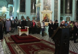 Божественная литургия в Духосошественском кафедральном соборе города Саратова