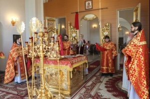 Божественная литургия в Свято-Троицком кафедральном соборе Вольска