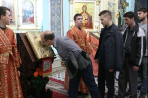 Всенощное бдение в Духосошественском кафедральном соборе Саратова