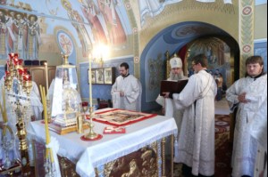 Крещальная литургия в Свято-Троицком соборе Саратова