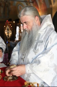 Крещальная литургия в Свято-Троицком соборе Саратова