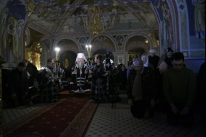 Великое повечерие с чтением канона преподобного Андрея Критского в Свято-Троицком кафедральном соборе г.Саратова