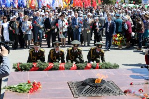 Митрополит Лонгин принял участие в торжественных мероприятиях в парке Победы на Соколовой горе