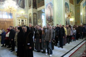 Божественная литургия в храме в честь Покрова Пресвятой Богородицы г. Саратова