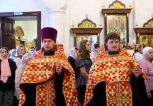 Всенощное бдение на Архиерейском подворье — храме в честь иконы Божией Матери «Утоли моя печали» г.Саратова