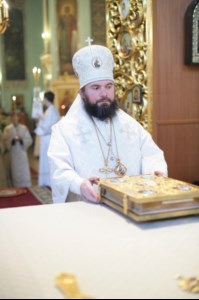 Заупокойная Литургия и панихида в Духосошественском кафедральном соборе Саратова