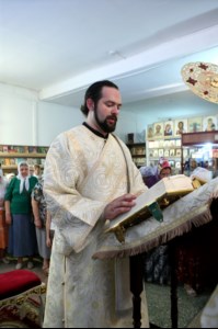 Божественная литургия в храме во имя святителя Тихона, епископа Воронежского, Задонского чудотворца г. Саратова