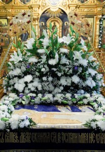 Всенощное бдение с чином Погребения Божией Матери в Свято-Троицком кафедральном соборе г. Саратова