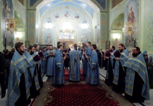 Всенощное бдение в храме в честь Покрова Пресвятой Богородицы г.Саратова