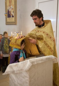 Божественная литургия в храме во имя святых первоверховных апостолов Петра и Павла г.Красноармейска