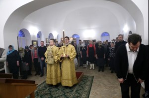 Божественная литургия в храме в честь Благовещения Пресвятой Богородицы г.Саратова